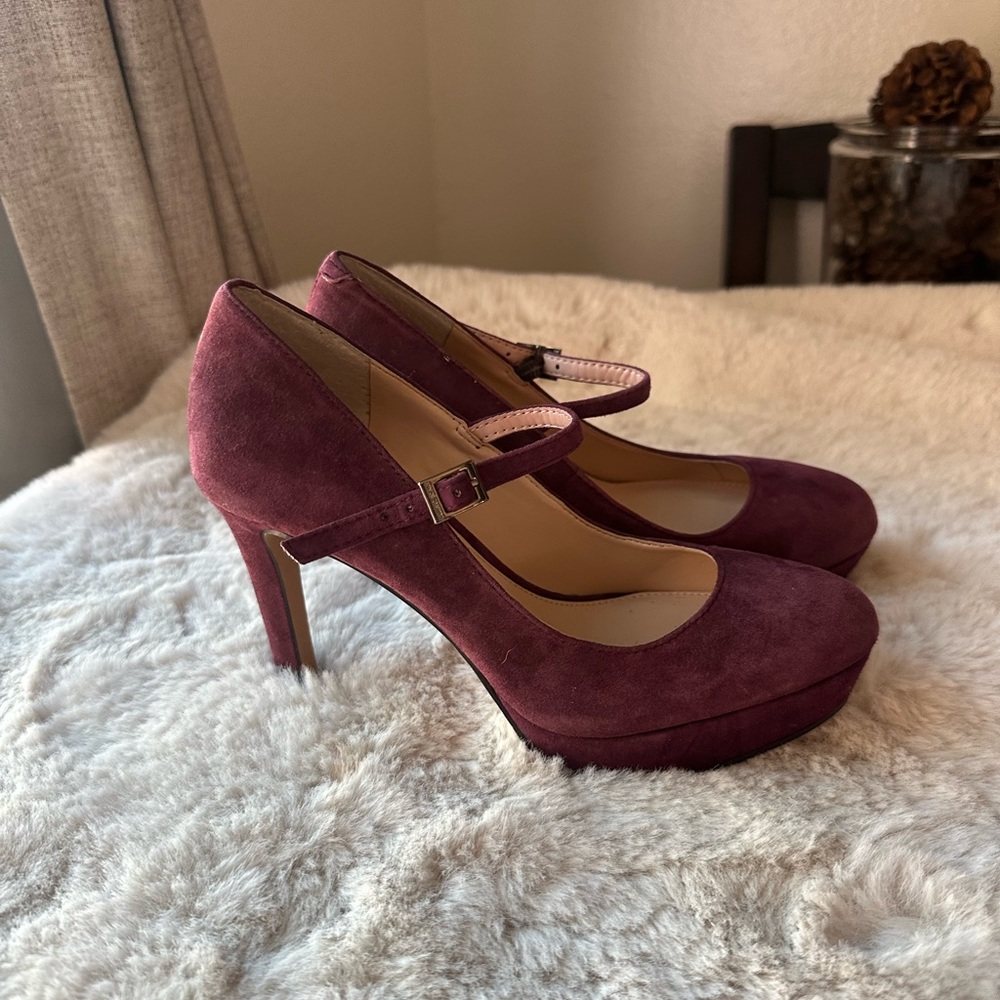 Vince Camuto Women's Burgundy Suede Heels - Picture 4 of 14